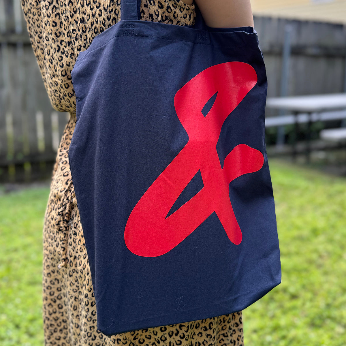 Logo Tote